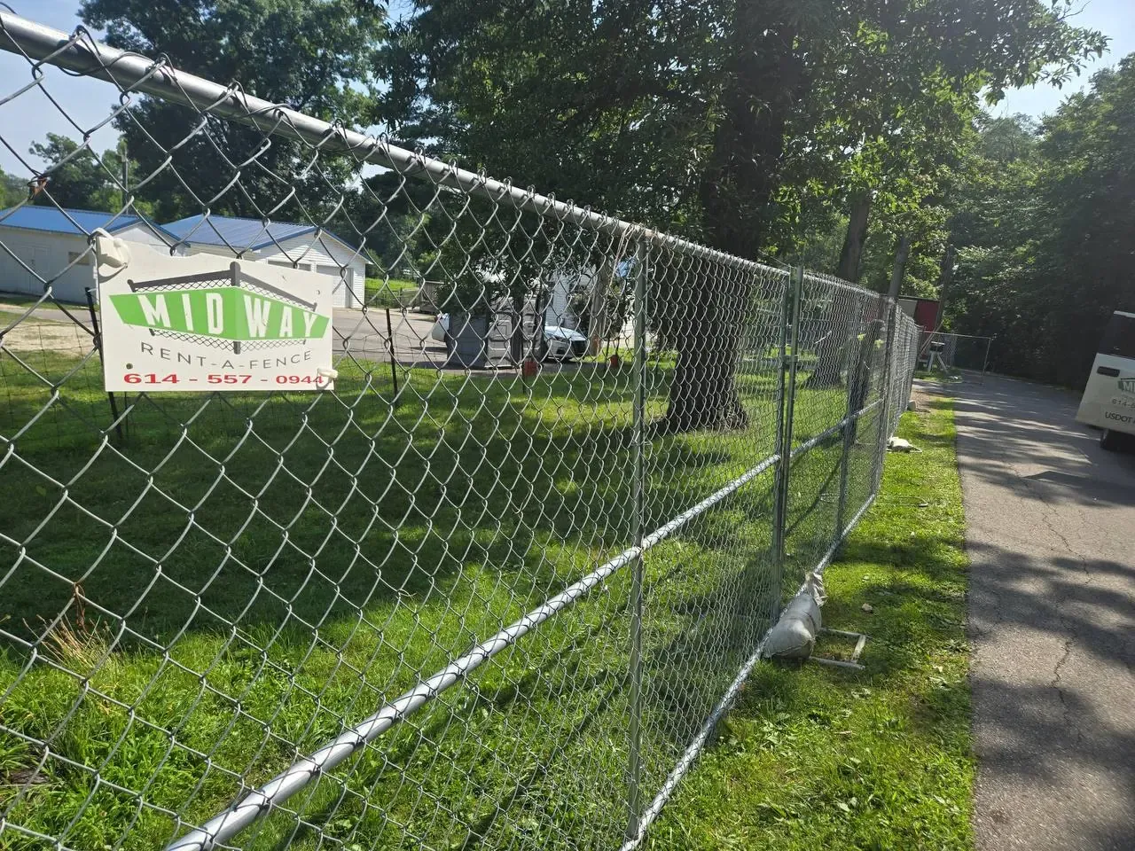 Paneles de 6 pies con refuerzo de sacos de arena — Midway Rent-A-Fence